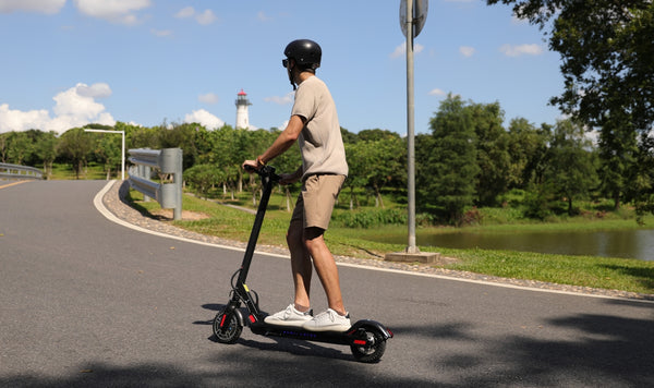Welcher E-Scooter 30km Reichweite?