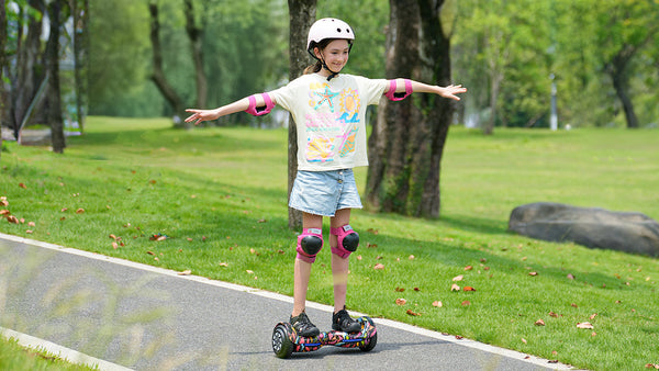 Wie schnell fährt ein Hoverboard: Geschwindigkeitsleitfaden 2025