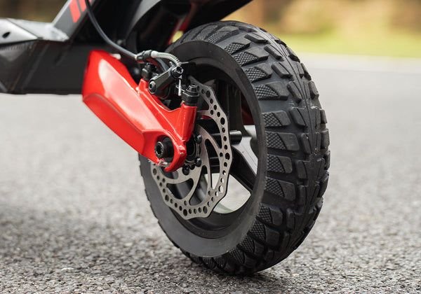 E-Scooter Reifendruck: Bestes PSI, Wie Sie es Prüfen & Wartungstipps