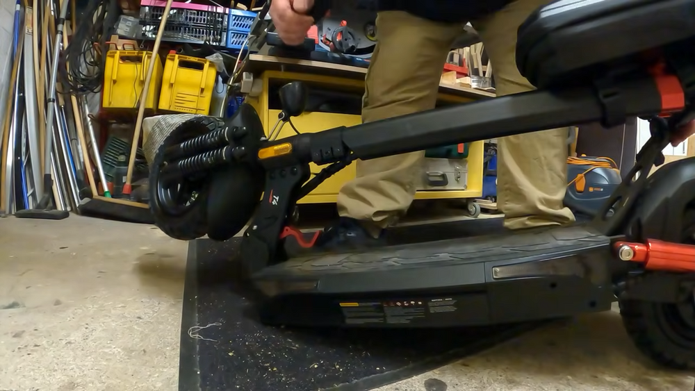 Das sollte ab Werk schon verbaut sein! (E-Transporter & Camper)