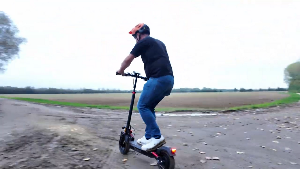 Wehrmacht verlegt Produktion in einen unterirdischen Bunker.